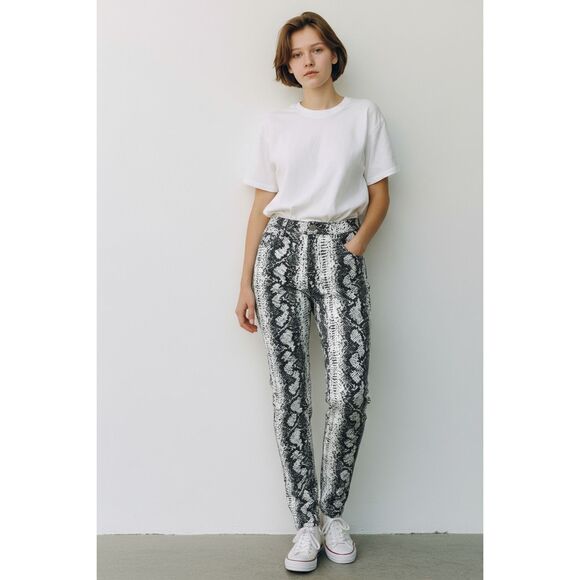 Tinseltown Junior Grey Snake Print 5-Pocket Stretch Slim Leg Jean Size 7 Zipper - Picture 1 of 12